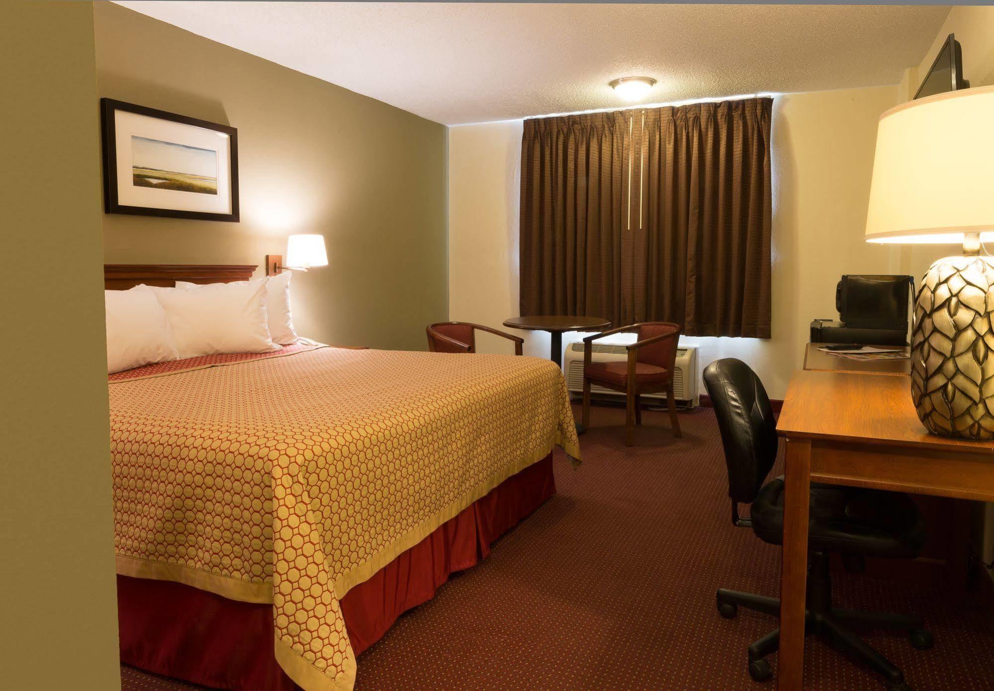 Marina Inn & Suites Chalmette-New Orleans Bagian luar foto
